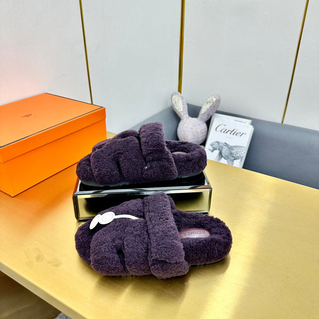 CHYPRE SANDAL IN EGGPLANT PURPLE SHEARLING