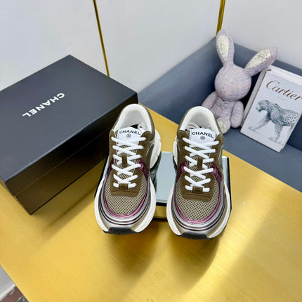 DAD SNEAKER IN COLORFUL CALFSKIN AND BREATHABLE MESH