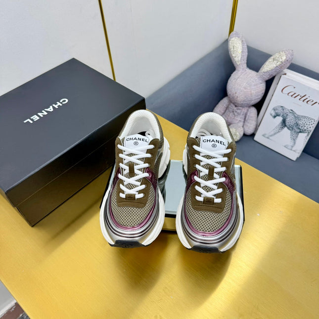 DAD SNEAKER IN COLORFUL CALFSKIN AND BREATHABLE MESH