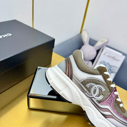 DAD SNEAKER IN COLORFUL CALFSKIN AND BREATHABLE MESH