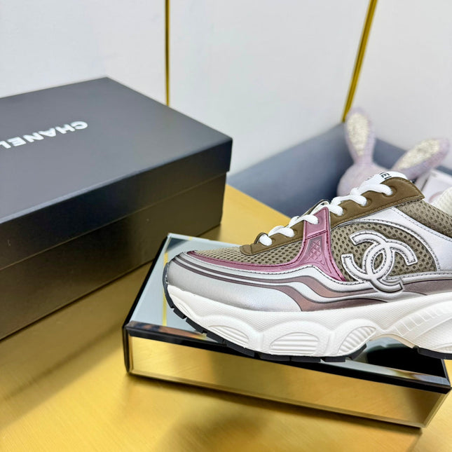 DAD SNEAKER IN COLORFUL CALFSKIN AND BREATHABLE MESH