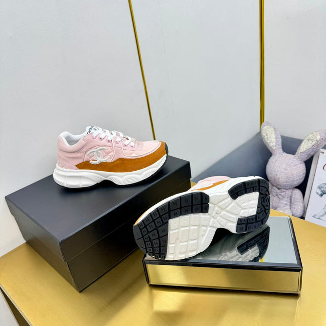 DAD SNEAKER IN LIGHT PINK LAMBSKIN AND GINGER ORANGE SUEDE