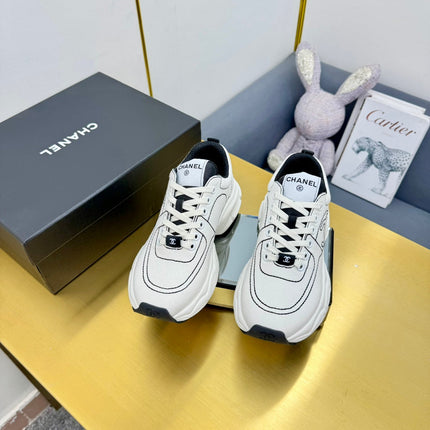 SNEAKER IN WHITE MIX BLACK BREATHABLE FABRIC