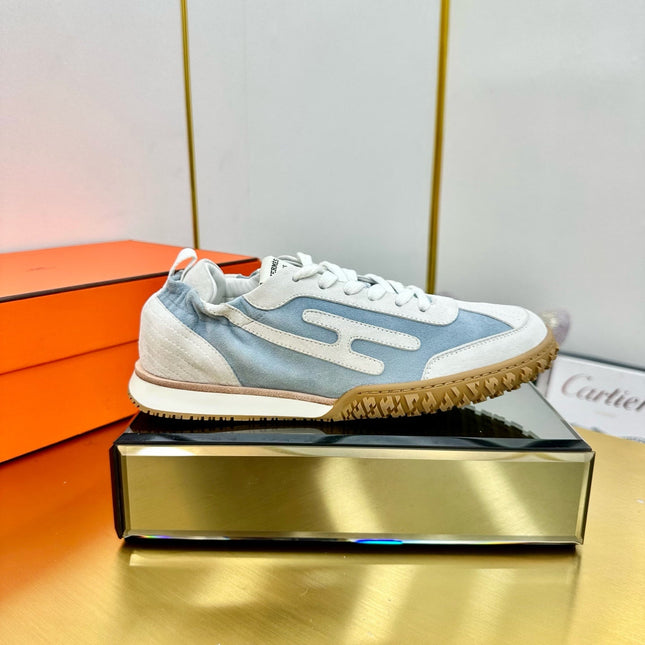 JET SNEAKER IN PALE GRAY MIX SAPPHIRE BLUE SUEDE