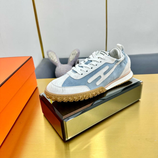 JET SNEAKER IN PALE GRAY MIX SAPPHIRE BLUE SUEDE