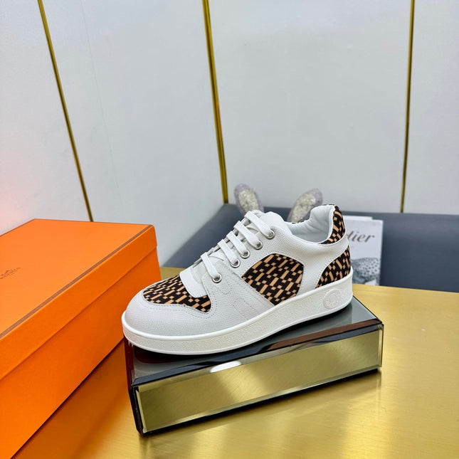 FREE SNEAKER IN WHITE CALFSKIN AND "H EN BIAIS" BROWN CANVAS