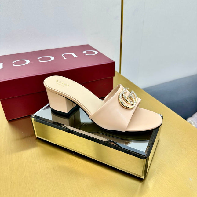 GG HIGH HEELS IN LIGHT BEIGE CALFSKIN GOLD-TONE HARDWARE WITH RHINESTONES