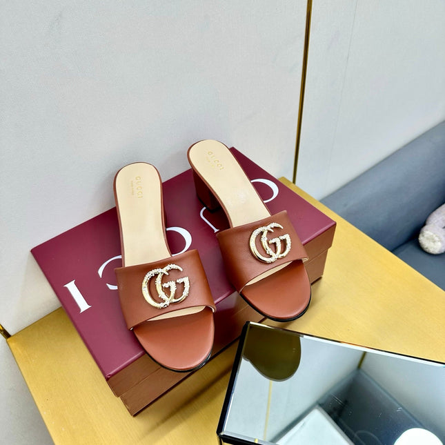 GG HIGH HEELS IN BROWN CALFSKIN GOLD-TONE HARDWARE WITH RHINESTONES