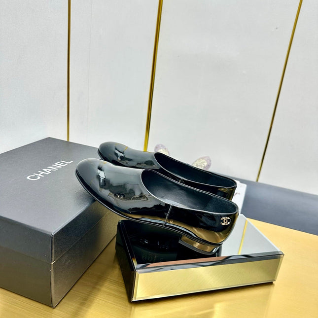 CC SIMPLE FLATS 25S IN BLACK GLOSSY LEATHER