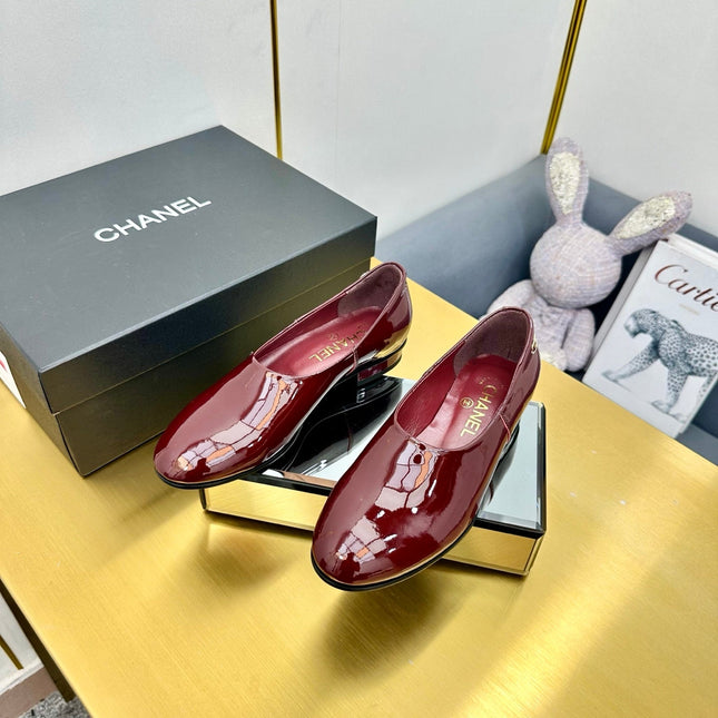CC SIMPLE FLATS 25S IN DARK RED GLOSSY LEATHER
