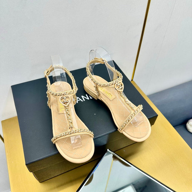 CC SANDAL 25S IN BEIGE CALFSKIN WITH GOLD HARDWARE