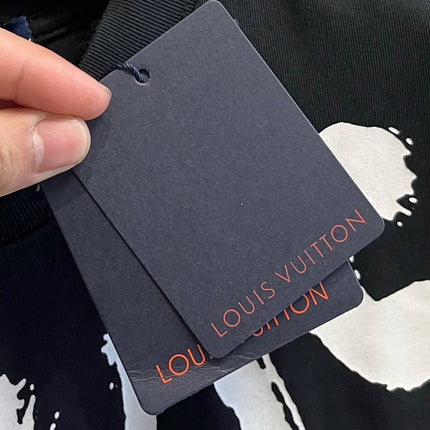 LV T-SHIRT IN BLACK COTTON 238860