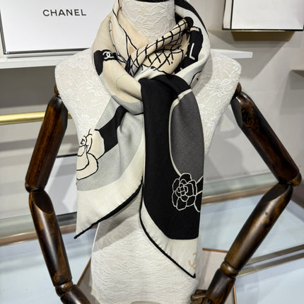 CHANEL 25S SCARF 140 IN SILK 732159