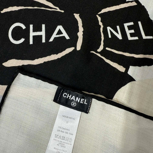 CHANEL 25S SCARF 140 IN SILK 732159