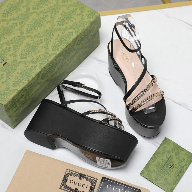 WEDGE PLATFORM IN BLACK SHEEPSKIN