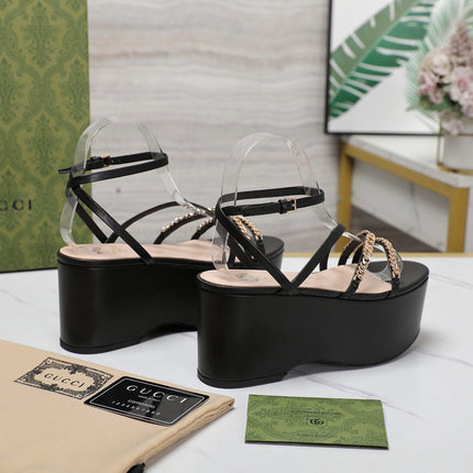 WEDGE PLATFORM IN BLACK SHEEPSKIN