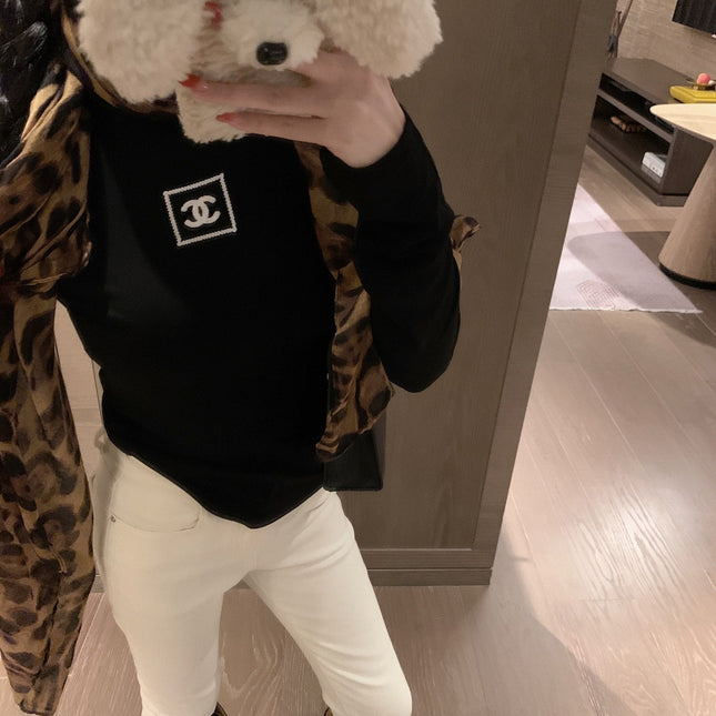 CHANEL 25S LONG SLEEVE T SHIRT STYLE 105