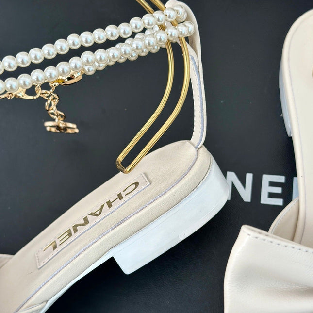 Double C Big Bow Pearl Chain Sandals White Lambskin