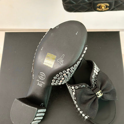 BLOCK HEEL MULE WITH WHITE RHINESTONES IN BLACK LAMBSKIN