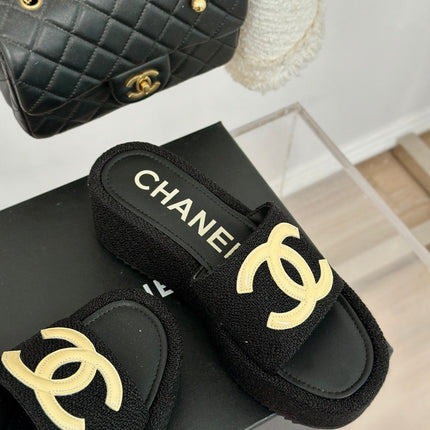 CLASSIC SLIPPERS THICK SOLE IN BLACK TWEED