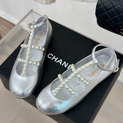 MARY JANES SHOES SILVER GOATSKIN WITH FAUX PEARL