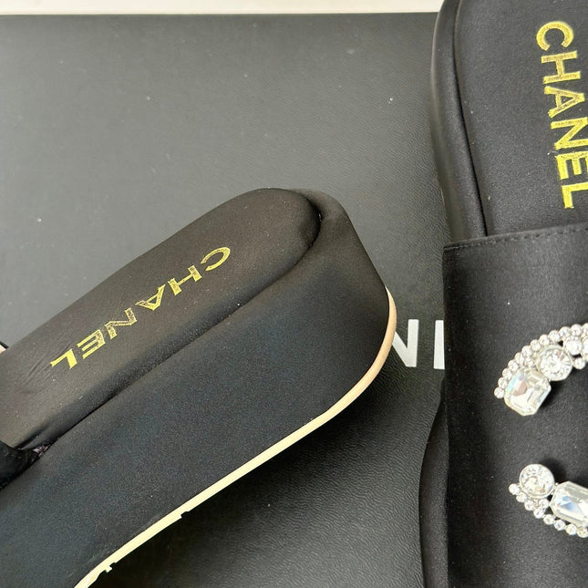 SLIPPERS THICK SOLE IN BLACK SATIN