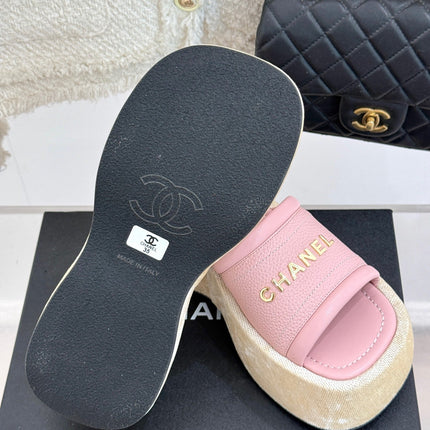 PLATFORM SLIPPERS IN BABY PINK LAMBSKIN