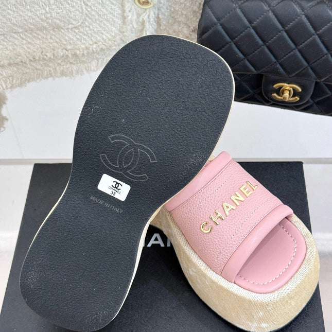 PLATFORM SLIPPERS IN BABY PINK LAMBSKIN