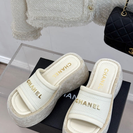 PLATFORM SLIPPERS IN WHITE LAMBSKIN