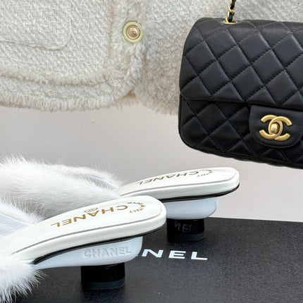 RABBIT FUR POINTED-TOE MULE IN WHITE LAMBSKIN