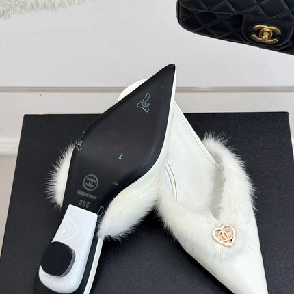 RABBIT FUR POINTED-TOE MULE IN WHITE LAMBSKIN