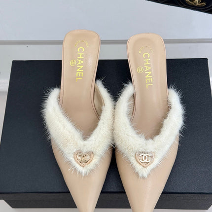 RABBIT FUR POINTED-TOE MULE IN BISQUE BEIGE LAMBSKIN