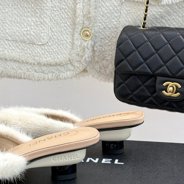 RABBIT FUR POINTED-TOE MULE IN BISQUE BEIGE LAMBSKIN