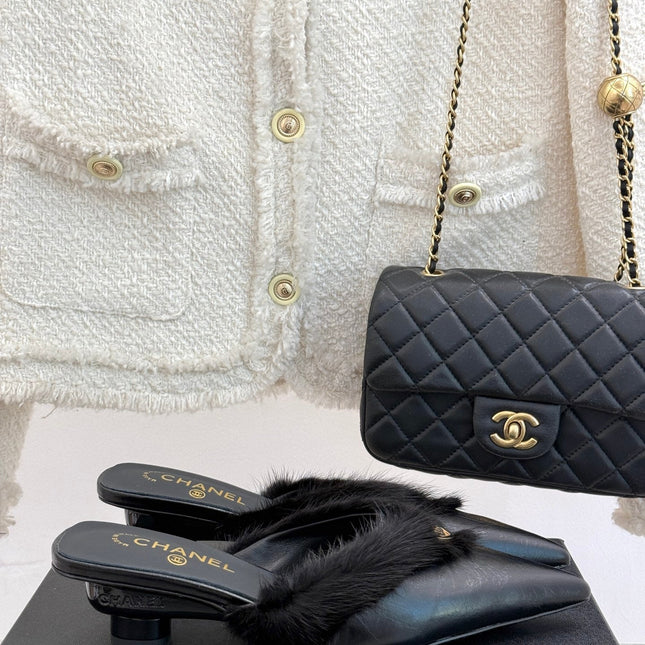 RABBIT FUR POINTED-TOE MULE IN BLACK LAMBSKIN