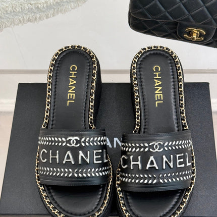 THICK SOLE WEDGE SLIPPERS IN BLACK MIX WHITE CALFSKIN