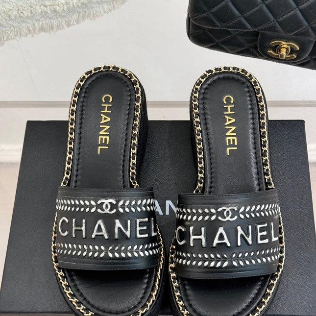 THICK SOLE WEDGE SLIPPERS IN BLACK MIX WHITE CALFSKIN