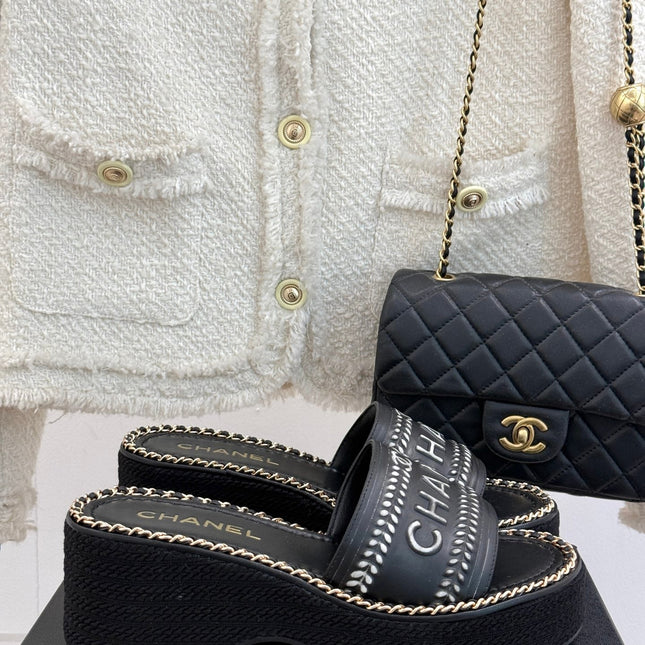 THICK SOLE WEDGE SLIPPERS IN BLACK MIX WHITE CALFSKIN