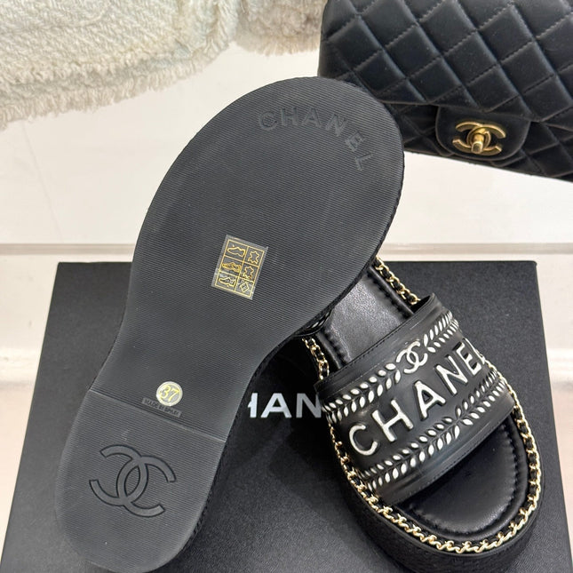 THICK SOLE WEDGE SLIPPERS IN BLACK MIX WHITE CALFSKIN