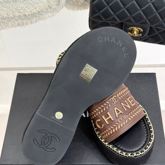 THICK SOLE WEDGE SLIPPERS IN CHOCOLATE BROWN CALFSKIN