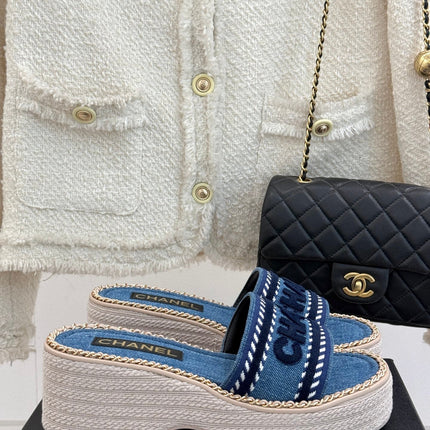 THICK SOLE WEDGE SLIPPERS IN CLASSIC BLUE DENIM FABRIC