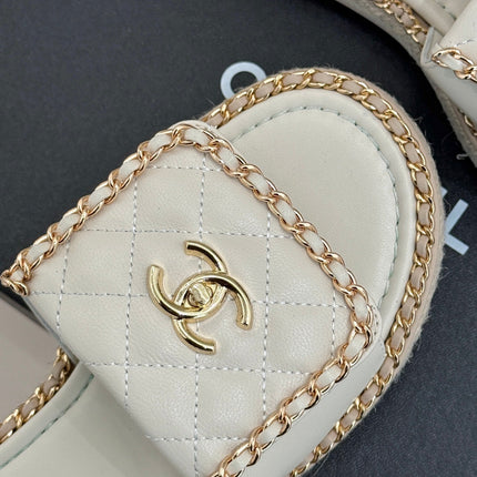 FLAT CHAIN HEART SLIPPER IN WHITE LAMBSKIN