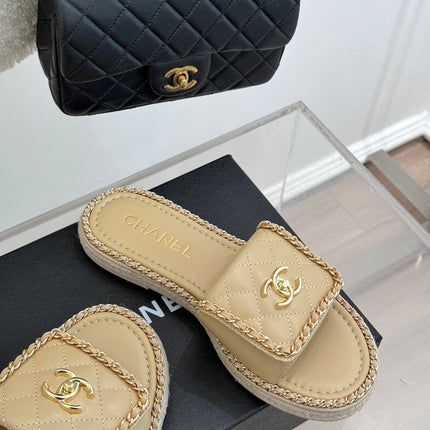 FLAT CHAIN HEART SLIPPER IN BISQUE BEIGE LAMBSKIN