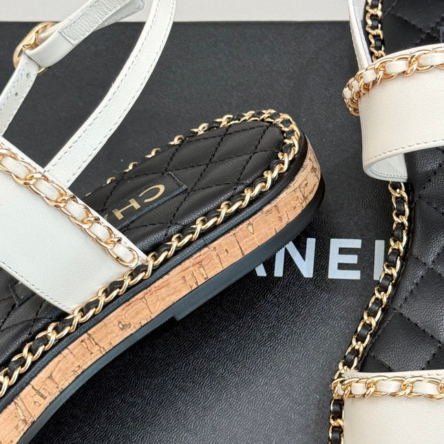 FLAT CHAIN HEART SANDAL IN WHITE LAMBSKIN