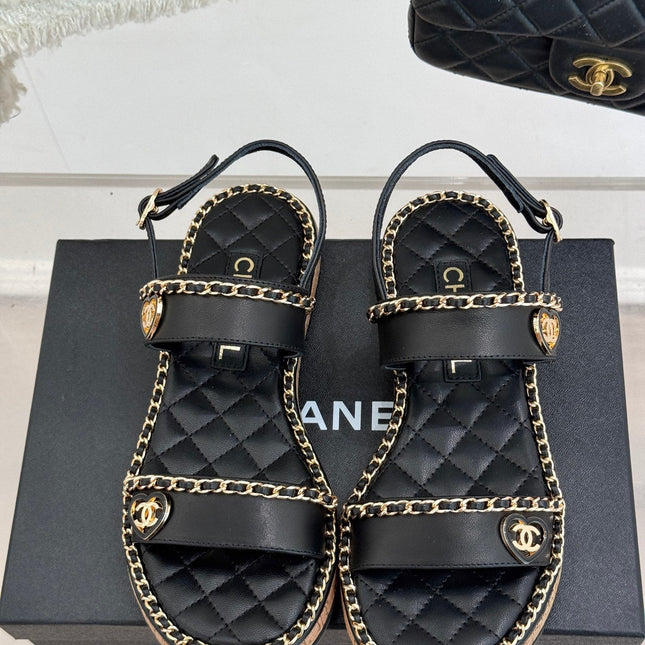 FLAT CHAIN HEART SANDAL IN BLACK LAMBSKIN