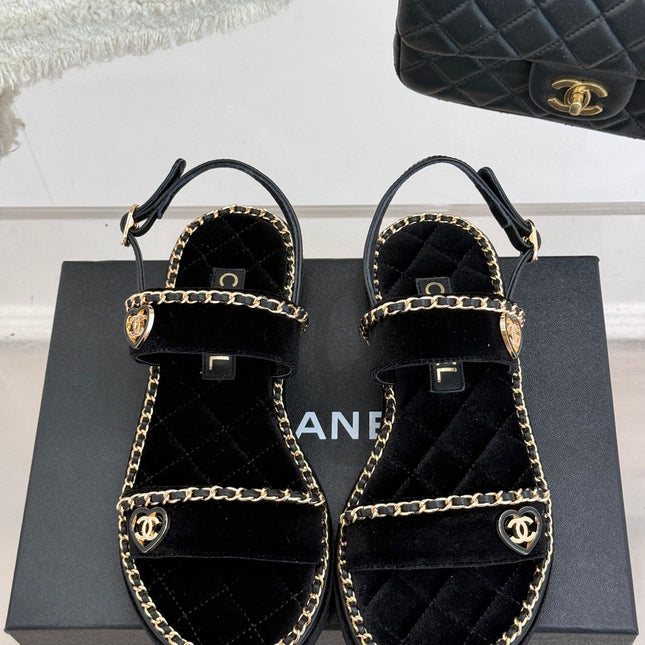 FLAT CHAIN HEART SANDAL IN BLACK VELVET