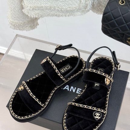 FLAT CHAIN HEART SANDAL IN BLACK VELVET