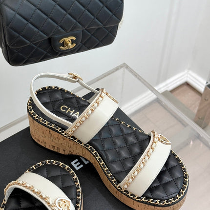 THICK-SOLED CHAIN HEART SANDAL IN WHITE LAMBSKIN