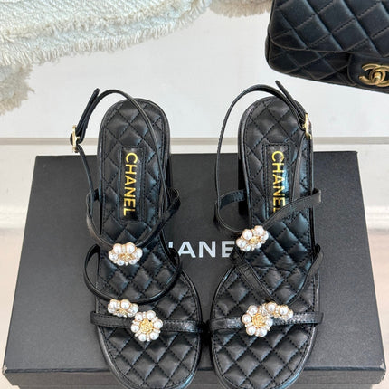 HIGH HEELS SANDAL IN BLACK LAMBSKIN PEARL FLOWERS