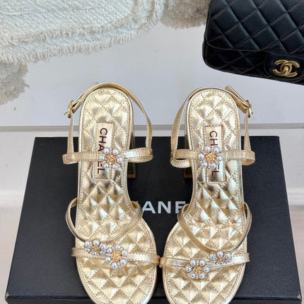 HIGH HEELS SANDAL IN GOLD LAMBSKIN PEARL FLOWERS