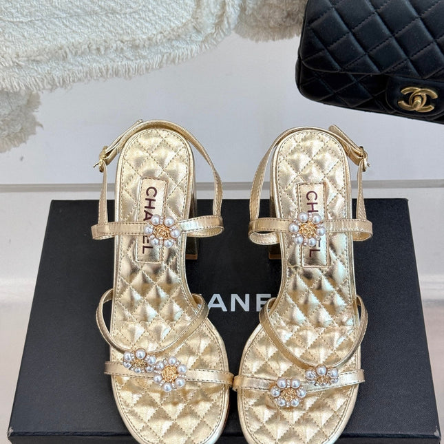 HIGH HEELS SANDAL IN GOLD LAMBSKIN PEARL FLOWERS